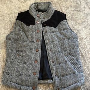 Vest. Size small. Like new condition. Ci Sono brand